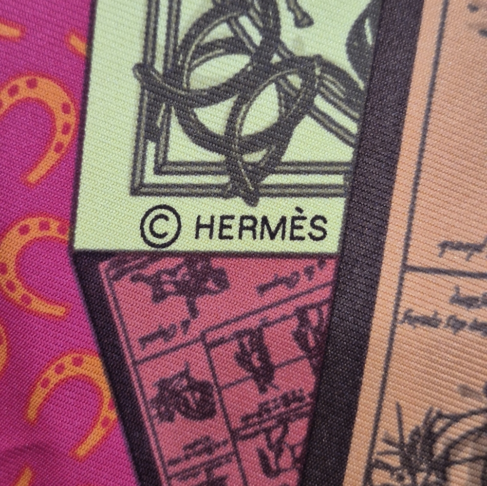 Hermes Silk Scarf Carre 90, A Cheval Sur Mon, Authentic In Excellent Condition - Picture 10 of 10